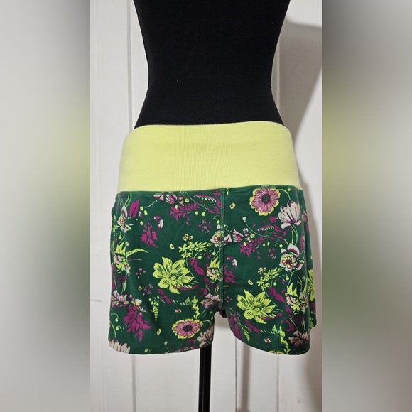 FP Movement by Free People Forest Green Muscle micro set - Picture 5 of 8